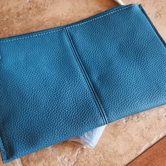 New Jewell By Thirty-one Toiquoise Textured Clutch and Accessory Set - Picture 2 of 7